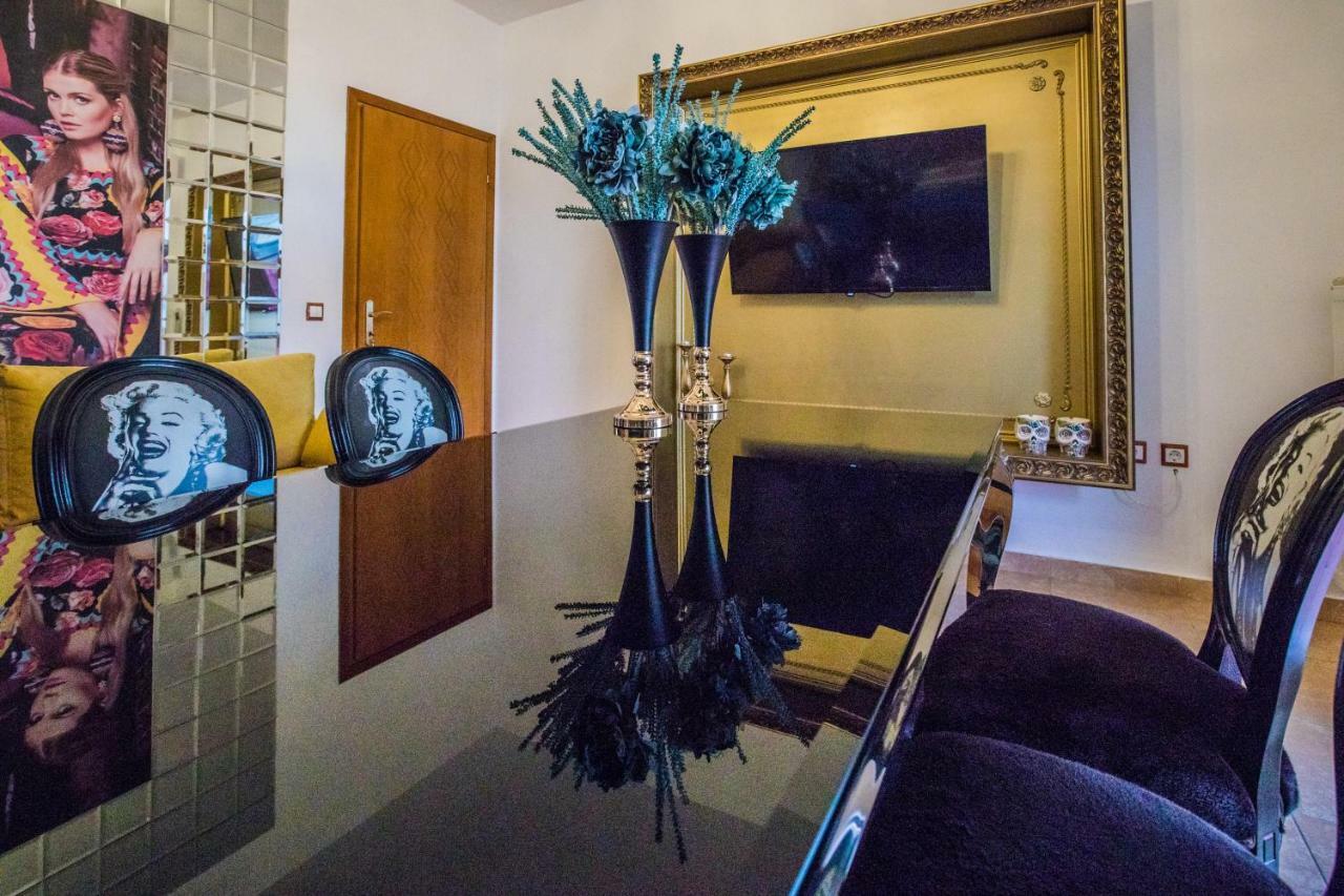 Luxury - Free Parking Apartment